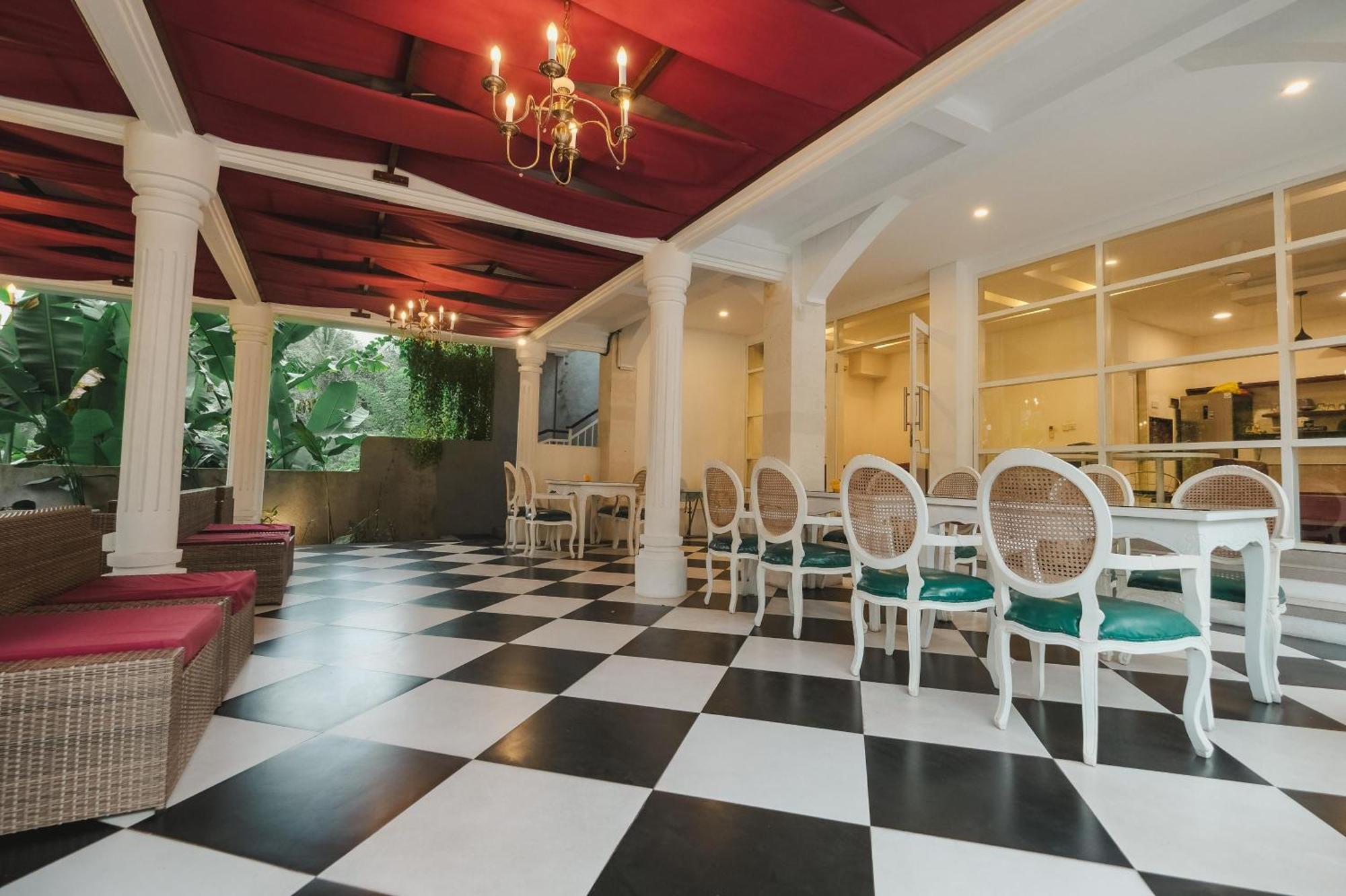 Acomodação com café da manhã  Royal Maharani Payogan *